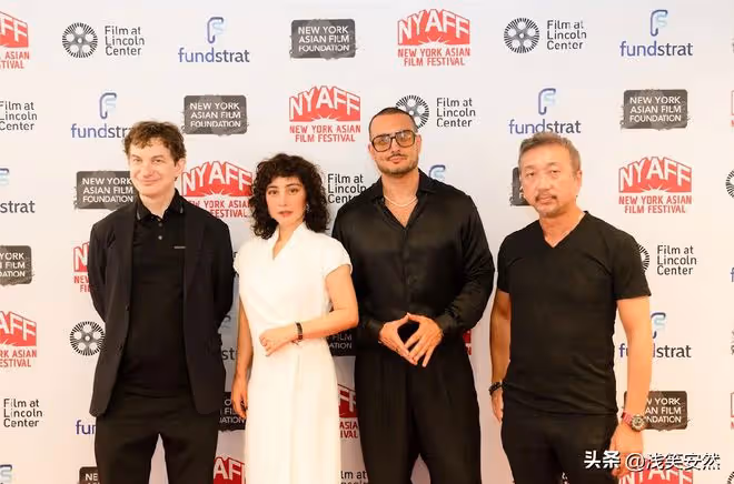 何超儀紐約偶遇謝霆鋒,合照私人醫生也在場,高大有型不輸謝霆鋒