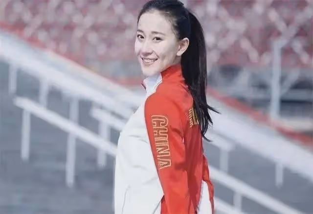 體操女王張豆豆:因挺胸照爆火,堅持不進娛樂圈,與孫楊大秀恩愛
