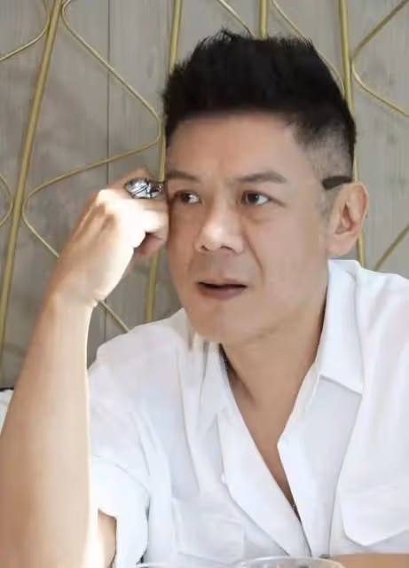 TVB前黃金配角患直腸癌暴瘦!醫生建議切肛門保命,為生計仍開工
