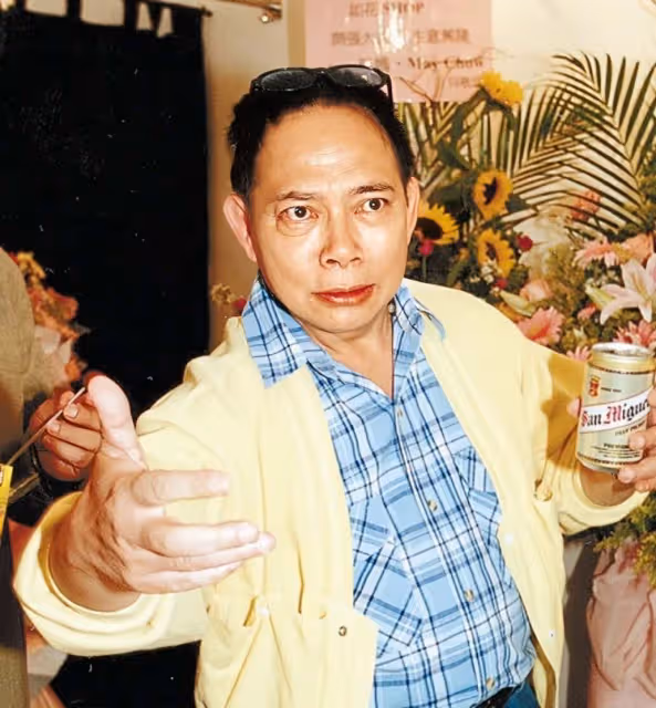 黃一飛82歲生日罕見露面,長胖50斤變滄桑,戴鴿子蛋大翡翠戒指