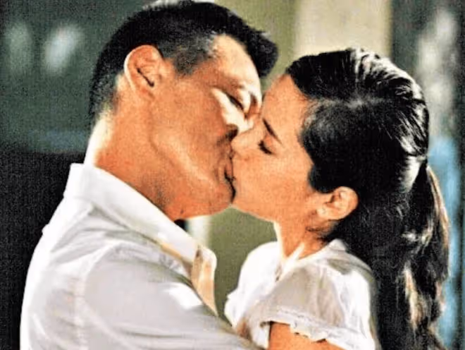 TVB前港姐冠軍50歲依然逆齡,曾因「戀愛腦」與多位男星傳緋聞,如今與內地武指婚姻幸福