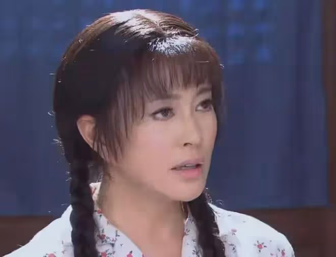 就問你服不服,74歲劉曉慶,再演少女27歲,網友評論炸鍋了