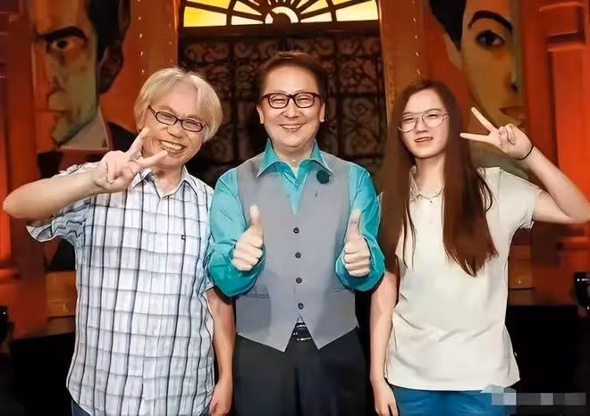 28歲爺孫戀女主老得像48歲,疑和4個流浪漢一起生活!真的麼?