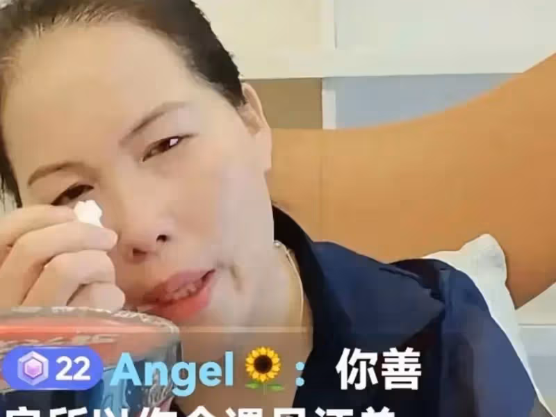 小楊阿姨給二汪做接風宴,一碗湯麵,暖了兩個孩子的心!