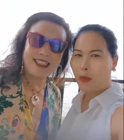 小楊阿姨給二汪做接風宴,一碗湯麵,暖了兩個孩子的心!