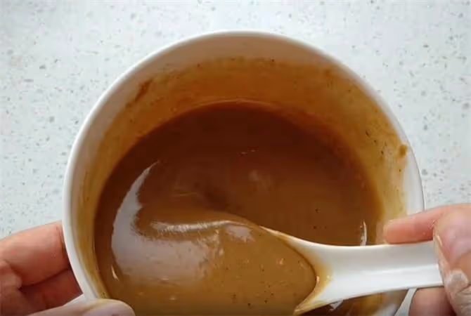 麻醬手撕餅,一碗麵粉,半碗芝麻醬,柔軟層次豐富,30秒出鍋一張