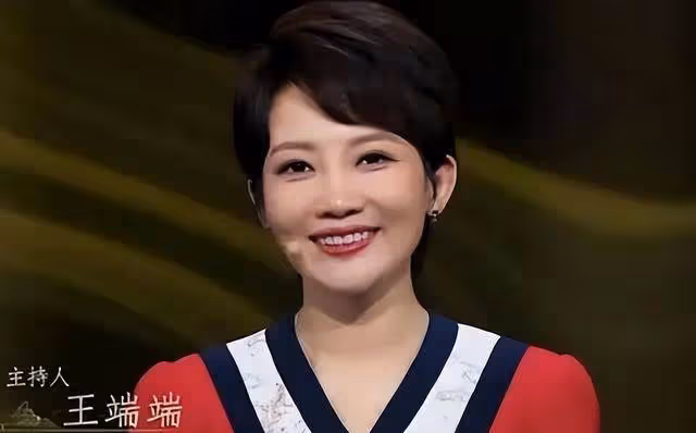 央視新聞一姐王端端:直播時公然落淚引爭議,45歲婚姻狀態成謎