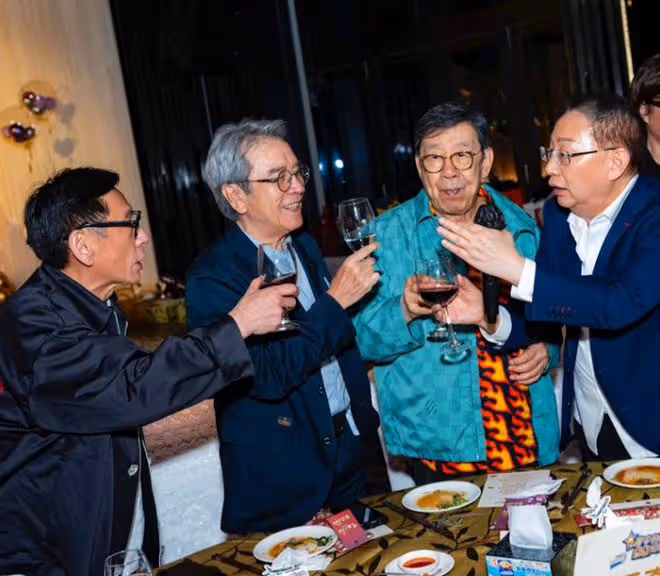 TVB金牌監製宣布榮休！視帝影帝上百藝人到賀，台慶都沒這排場
