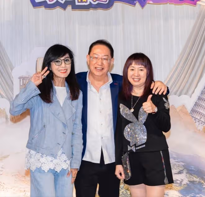 TVB金牌監製宣布榮休！視帝影帝上百藝人到賀，台慶都沒這排場