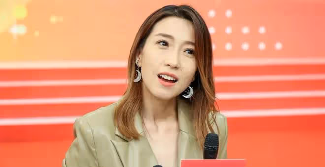 TVB花旦堅守娘家不離巢努力爭視後,43歲單身不急結婚,自爆擇偶條件
