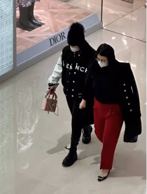 李湘曬王詩齡的暑期日常，在迪士尼散發青春活力，小公主變漂亮了