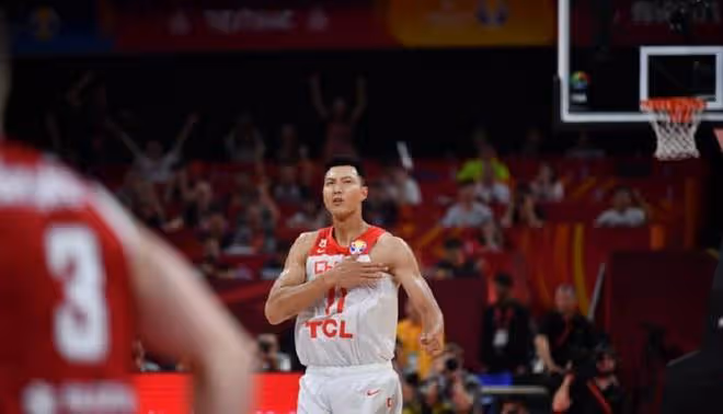 阿聯17歲上奧運!姚明大郅17歲進男籃,張子宇17歲卻虐菜還沒上場