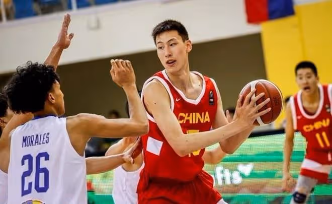 阿聯17歲上奧運!姚明大郅17歲進男籃,張子宇17歲卻虐菜還沒上場