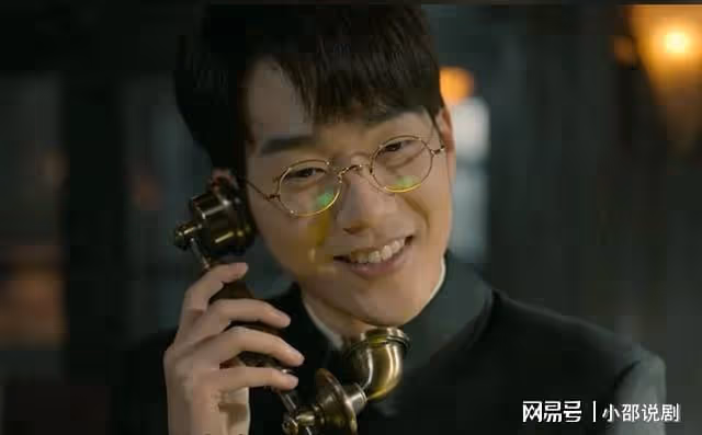孤戰迷城:覃墨卿吞槍自盡,臨死揭露組織中內鬼,歐孝安崩潰痛哭