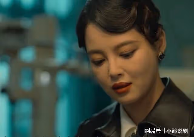 孤戰迷城:覃墨卿吞槍自盡,臨死揭露組織中內鬼,歐孝安崩潰痛哭