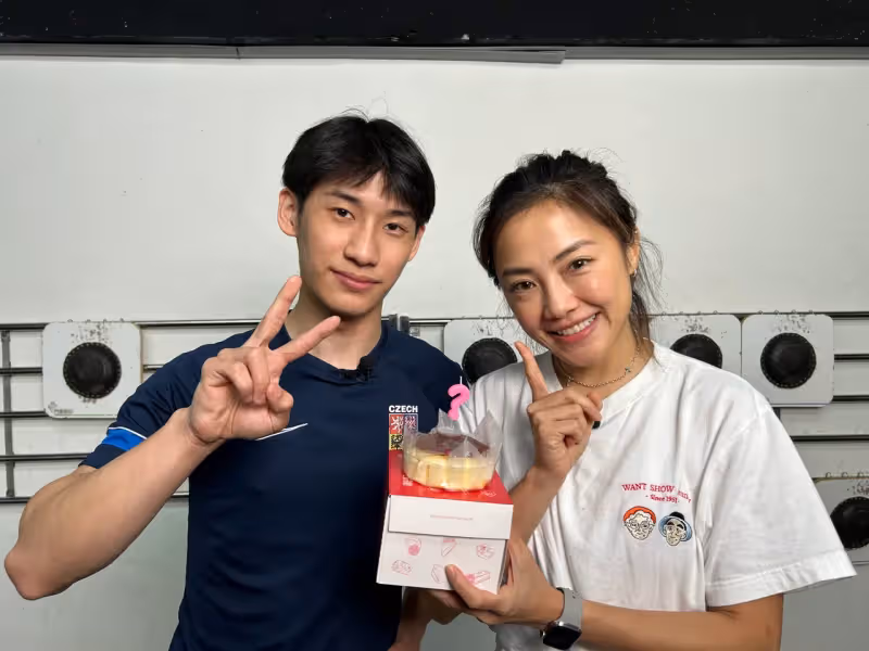 16蹲太小Case！巴黎奧運擊劍國手陳弈通蹲到停不不來　小8直求饒