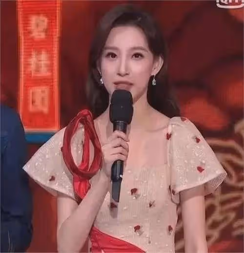 至今未嫁人的5位央視女主持人,情史個個簡單,最小32歲最大59歲