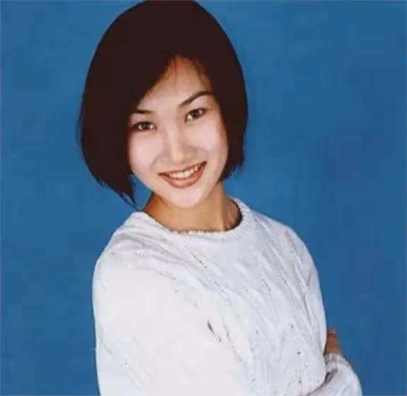 至今未嫁人的5位央視女主持人,情史個個簡單,最小32歲最大59歲
