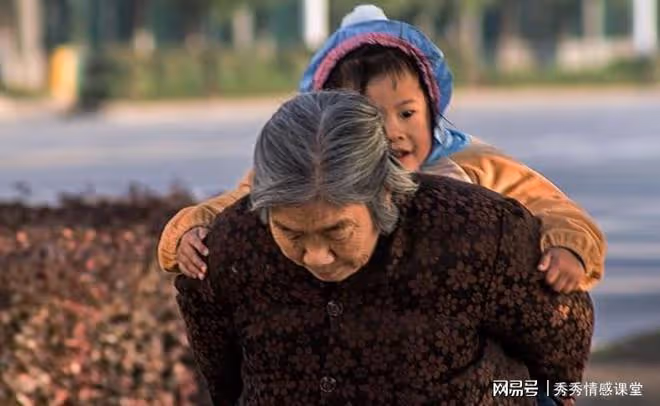 暑假，婆婆故伎重演把2個孩子送來我家，我訂票帶父母去旅遊
