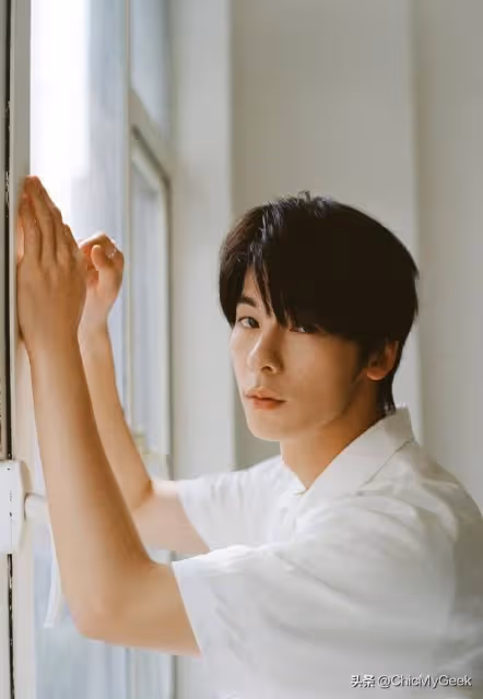 從餐廳打工到頂流男神，許光漢的演藝路！