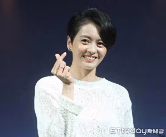 梁詠琪半年內二度來台開唱! 48歲凍齡美貌超驚人