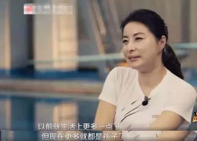 郭晶晶出國當奧運會裁判,又一次讓人看到她在霍家的特殊地位