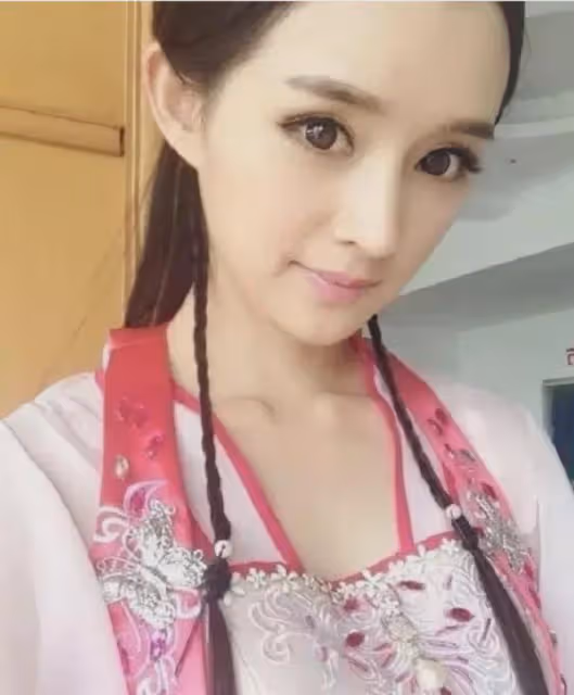7年前,那個把自己整容成「真人芭比」的網紅迪麗拉如今後悔嗎?