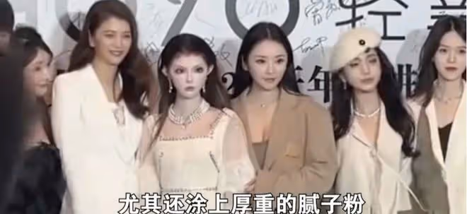 7年前，那個把自己整容成「真人芭比」的網紅迪麗拉如今後悔嗎？