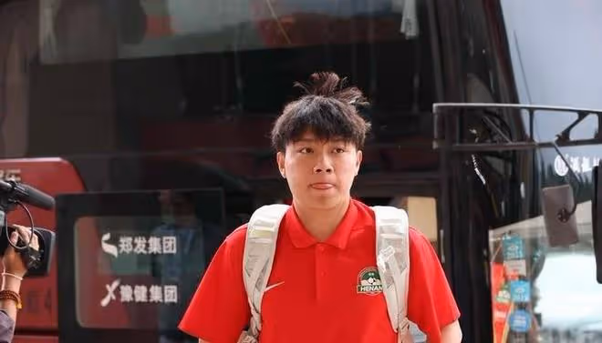 河南球迷從預備隊拉回來的球員再次「封神」,球員沒有辜負期待
