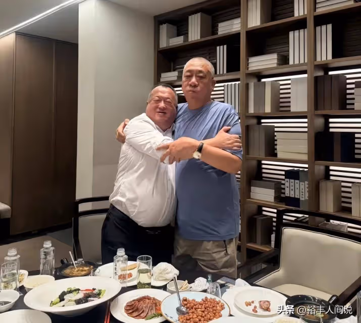 河南富豪崔培軍山西豪宅曝光!餐廳內放大量書籍,庭院古樸且奢華
