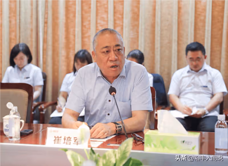 河南富豪崔培軍山西豪宅曝光!餐廳內放大量書籍,庭院古樸且奢華