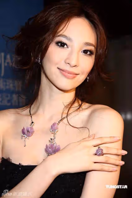 45歲吳佩慈衰老成這樣!她昔日是性感火辣的大美女
