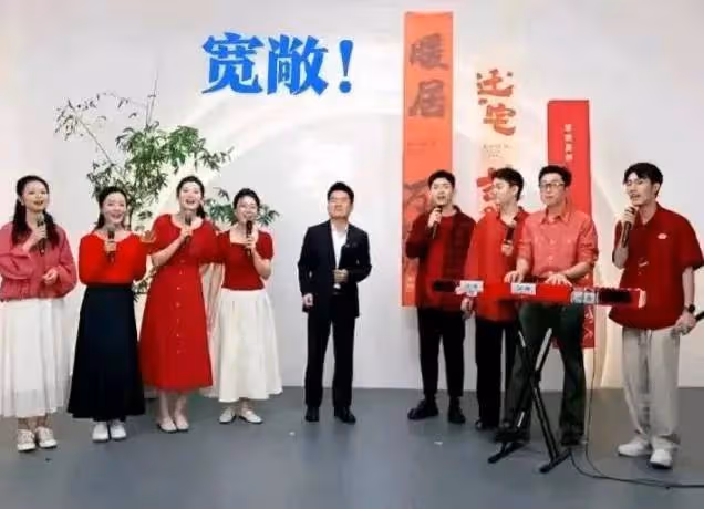 董宇輝離職原因公布,董宇輝走了!俞敏洪支持他單飛,到底誰是最後贏家?