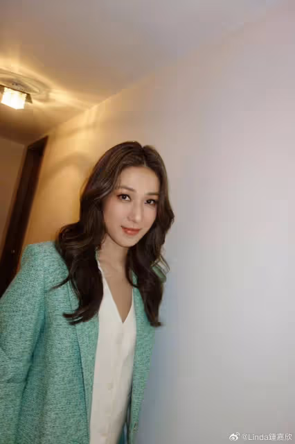 TVB前花旦鍾嘉欣直擊醫美全過程!稱為下巴抽脂,網民嫌濾鏡太重