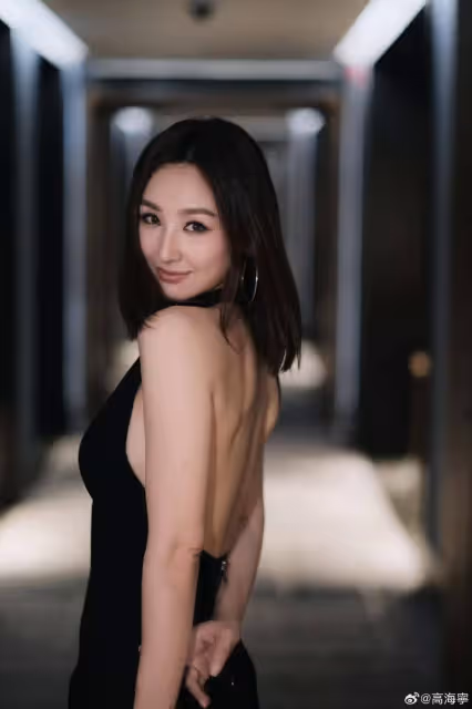 TVB花旦高海寧為母慶生,兩母女戴12萬勞力士,一家合照太幸福