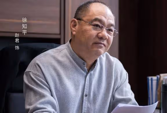 演員趙君:前妻鄭衛莉帶孩子嫁杜淳父親,離婚22年後,61歲仍單身