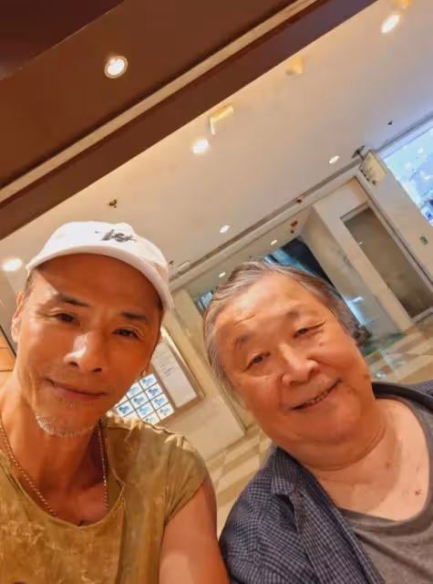 76歲TVB老戲骨成功減30磅想再拍劇，有位心善花旦幫助安排按摩助消腫