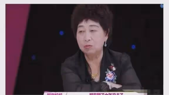 看了柳岩的真實獨居生活,才懂得為何她得了子宮肌瘤還要養全家