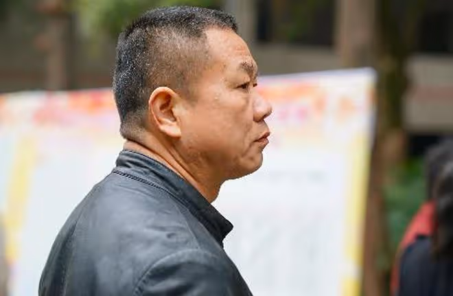 我44歲才發現:家裡老人有無退休金,會間接影響三代人的生活走向