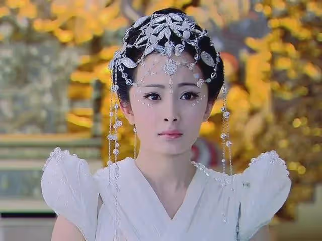 戲拍一半被「炒魷魚」的明星,有人擺譜被除名,有人敗給了資本