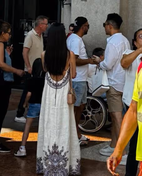 大S不曾拍過的系列,小梅給汪小菲在米蘭的餐廳拍帥照 