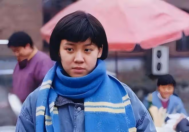 她本是豪門闊太,被導演喊來臨時救場,卻意外走紅,50歲片約不斷