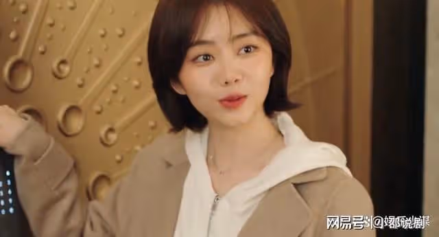結局紀星生下女兒韓甜甜,狂擺600桌宴席慶祝,曾荻當場氣暈