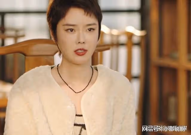 星光美麗:曾荻的報應終於來了!難產生下畸形兒,慘遭常河拋棄