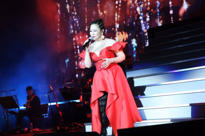 張秀卿爆乳告白金曲歌王 洪榮宏驚問：以前長很水現在怎麼變這樣