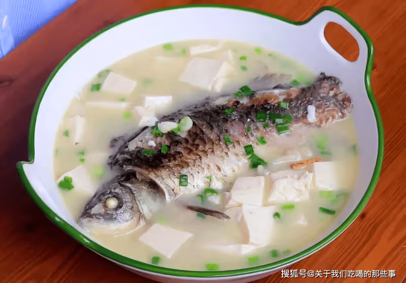 不管煎什麼魚,別直接下油鍋!牢記3個要點,魚不粘鍋不破皮