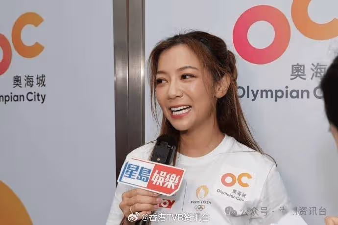 何雁詩首做奧運主持負責高爾夫球!三代同去日本為搭長途機做準備