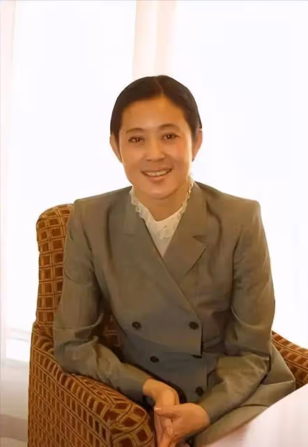 65歲自然老去的倪萍,穿新中式優雅從容,醫美後真時髦,完全沒了土氣!