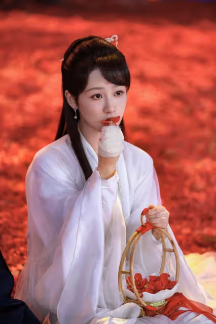 大氣有格局！楊紫《長相思2》收官小作文，文字真摯細膩