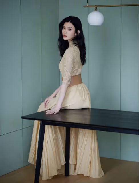 奚夢瑤的超模氣質我是服的,掌控力超強,這身高穿什麼都有氣場
